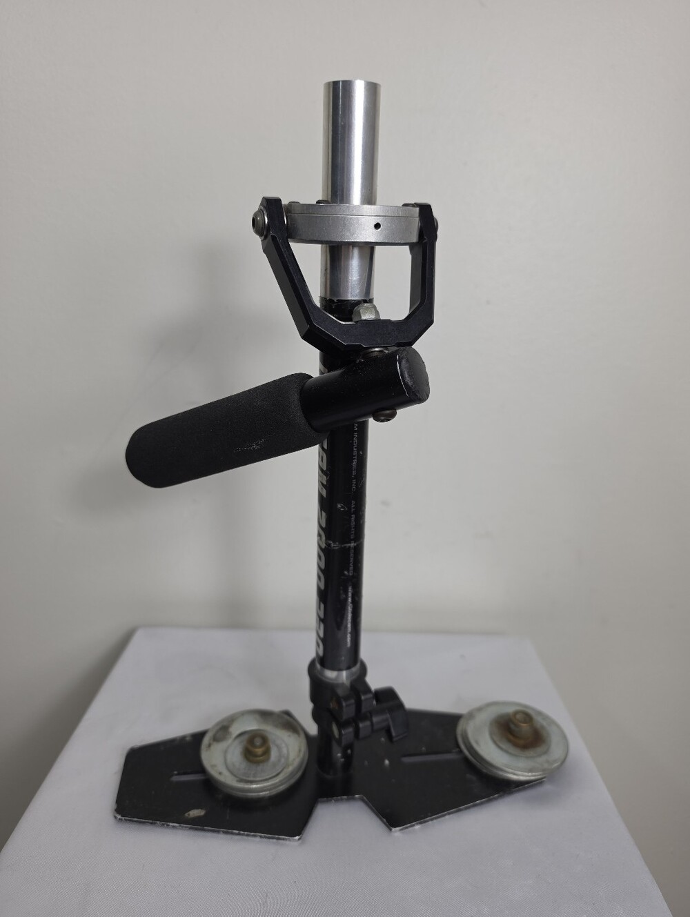 Black Handheld Camera Stabilizer Gimbal - Universal